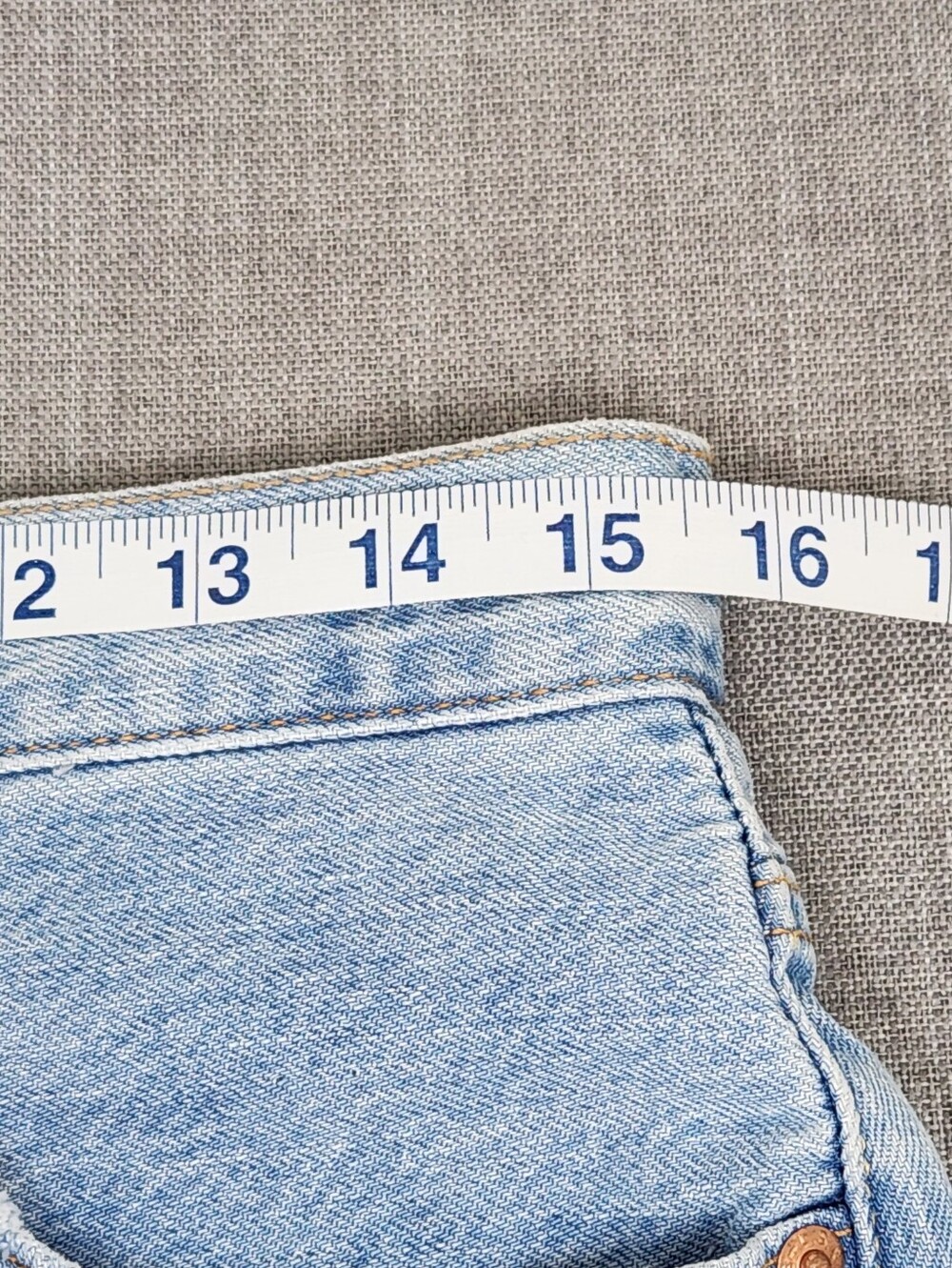 Levis 501 Button Fly Distressed Style Light Wash 100% Cotton Jean Shorts 29. NWT - Picture 8 of 9